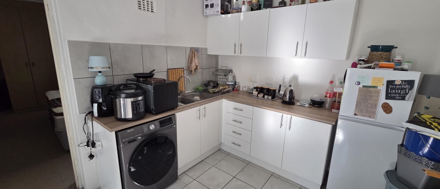 To Let 1 Bedroom Property for Rent in Morgenster Western Cape